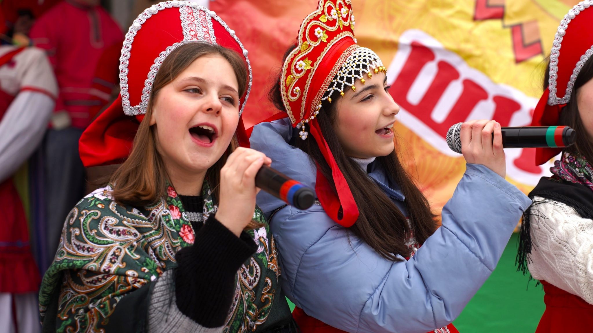 Лицеисты провожают зиму: Масленица в Караллово!