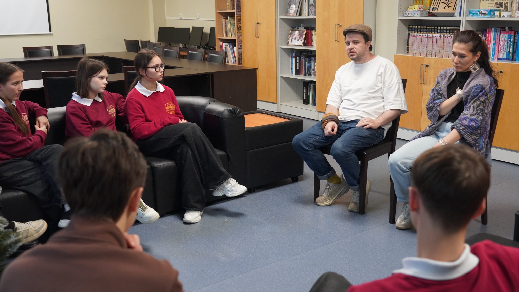 Профориентация продолжается: встреча с профессионалами из числа выпускников!